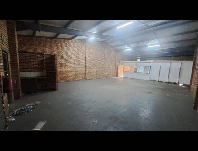 161M² WORKSHOP TO LET IN ALTON